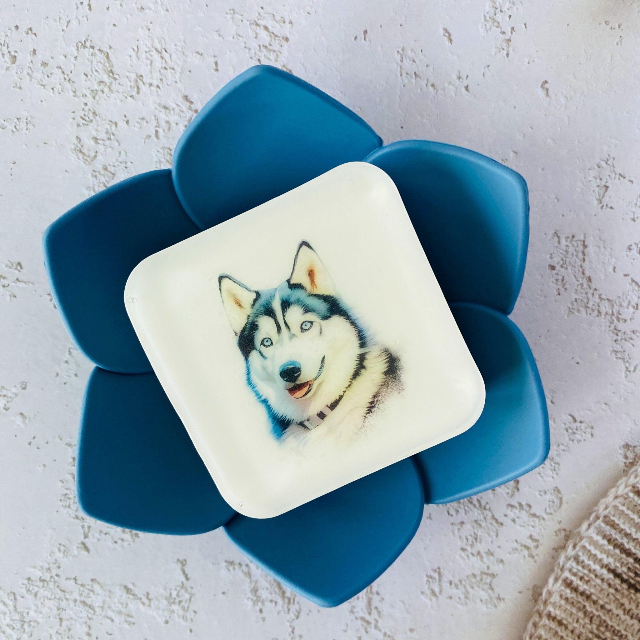 Handmade Artisan Soap，Furry Friends Collection – Siberian Husky - Canine Charm - Tammi Home
