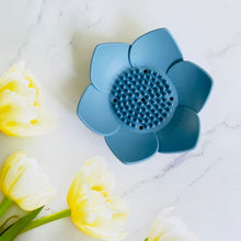 TranquilBlossom Silicone Soap Holder - Soap Dish of Morandi Elegance with Water Drainage- Aegean Blue - Tammi Home