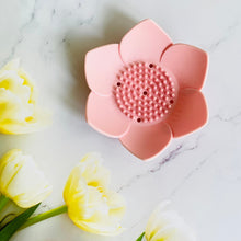 TranquilBlossom Silicone Soap Holder - Soap Dish of Morandi Elegance with Water Drainage- Lemonade Pink - Tammi Home