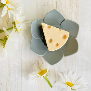 TranquilBlossom Silicone Soap Holder - Soap Dish of Morandi Elegance with Water Drainage- Nordic Grey - Tammi Home