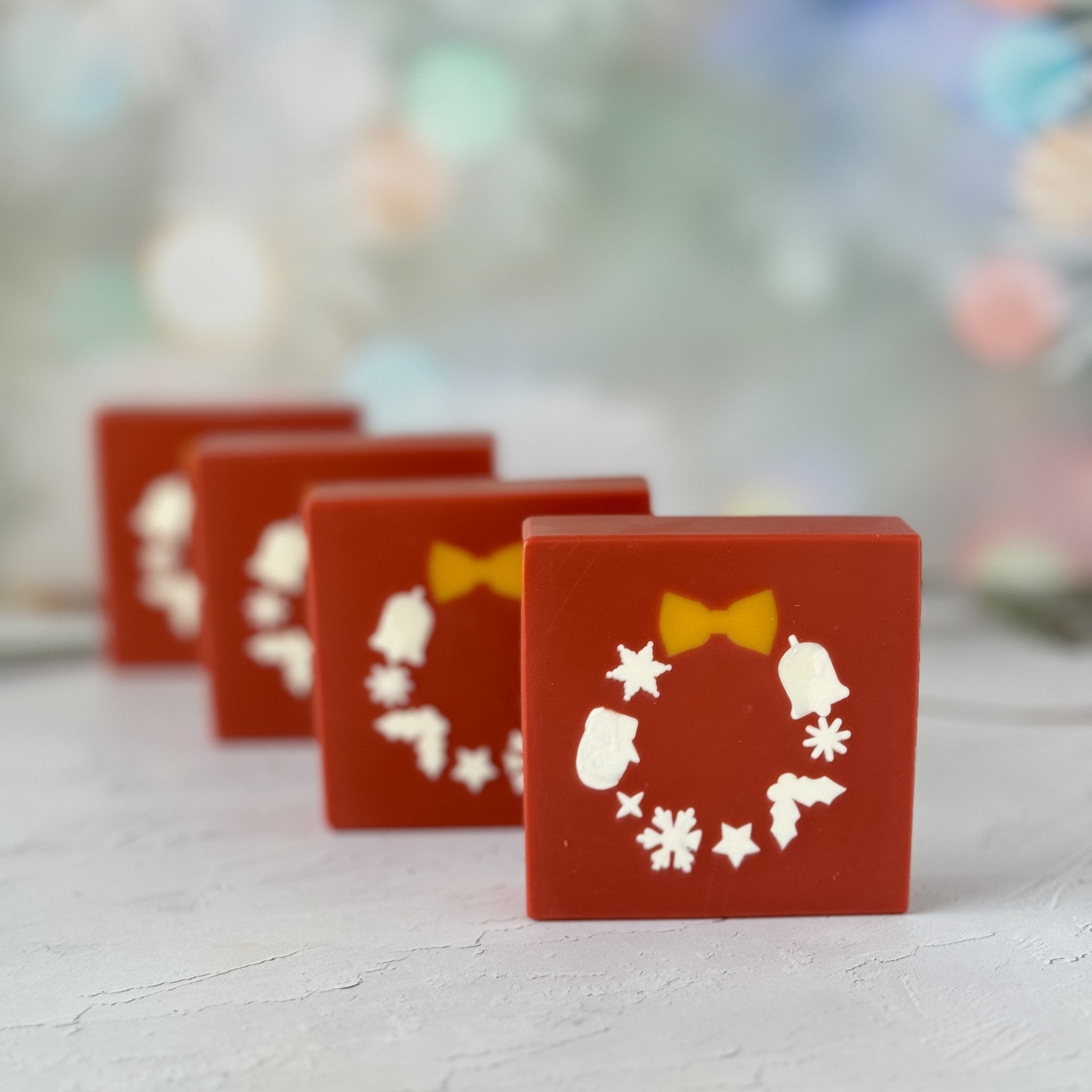 Handmade Artisan Christmas Soap | Mistletoe Wreath - Red | Bergamot & Fir Scent - Tammi Home